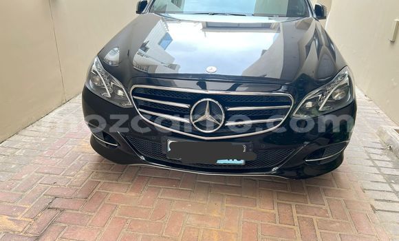 Nunua Ilio tumika Mercedes‒Benz E-Class Nyeusi Gari ndani ya Maputo nchini Maputo Nunua Ilio tumika Mercedes‒Benz E-Class Nyeusi Gari ndani ya Maputo nchini Maputo