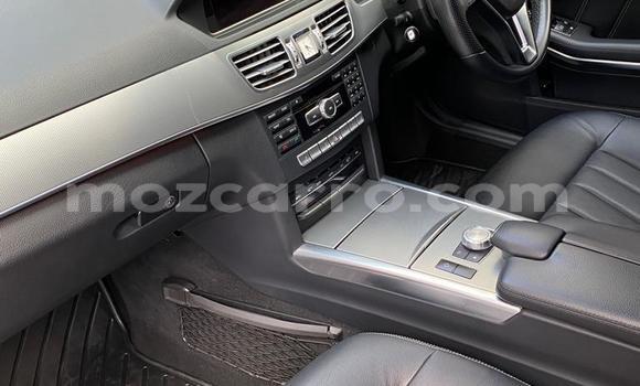 Nunua Ilio tumika Mercedes‒Benz E-Class Nyeusi Gari ndani ya Maputo nchini Maputo Nunua Ilio tumika Mercedes‒Benz E-Class Nyeusi Gari ndani ya Maputo nchini Maputo