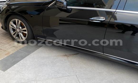 Nunua Ilio tumika Mercedes‒Benz E-Class Nyeusi Gari ndani ya Maputo nchini Maputo Nunua Ilio tumika Mercedes‒Benz E-Class Nyeusi Gari ndani ya Maputo nchini Maputo