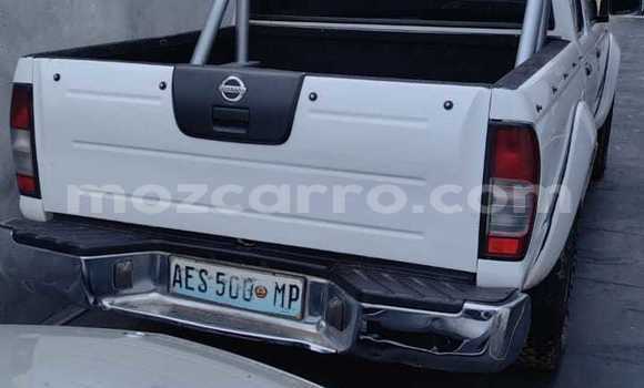Nunua Ilio tumika Nissan Hardbody Nyeupe Gari ndani ya Maputo nchini Maputo Nunua Ilio tumika Nissan Hardbody Nyeupe Gari ndani ya Maputo nchini Maputo