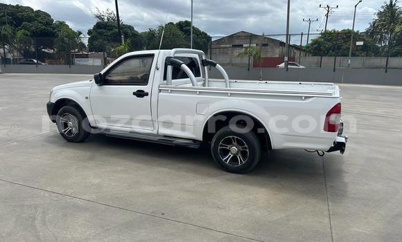 Nunua Ilio tumika Isuzu D-MAX Nyeupe Gari ndani ya Maputo nchini Maputo Nunua Ilio tumika Isuzu D-MAX Nyeupe Gari ndani ya Maputo nchini Maputo