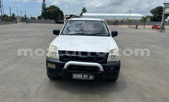 Nunua Ilio tumika Isuzu D-MAX Nyeupe Gari ndani ya Maputo nchini Maputo Nunua Ilio tumika Isuzu D-MAX Nyeupe Gari ndani ya Maputo nchini Maputo