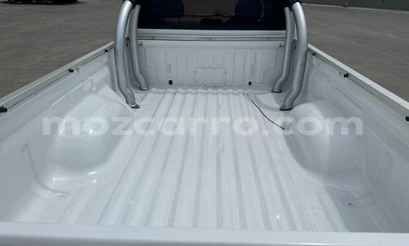 Nunua Ilio tumika Isuzu D-MAX Nyeupe Gari ndani ya Maputo nchini Maputo Nunua Ilio tumika Isuzu D-MAX Nyeupe Gari ndani ya Maputo nchini Maputo