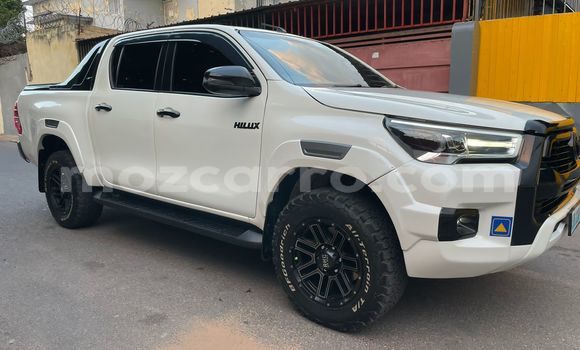 Comprar Usado Toyota Hiluxe Revo Branco Carro em Maputo em Maputo Comprar Usado Toyota Hiluxe Revo Branco Carro em Maputo em Maputo