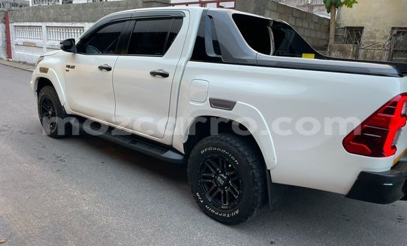 Comprar Usado Toyota Hiluxe Revo Branco Carro em Maputo em Maputo Comprar Usado Toyota Hiluxe Revo Branco Carro em Maputo em Maputo