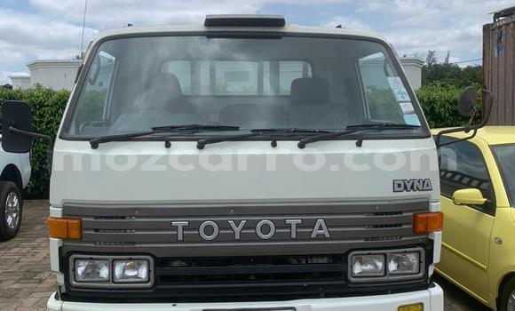 Buy Used Toyota Dyna White Car in Maputo in Maputo Buy Used Toyota Dyna White Car in Maputo in Maputo