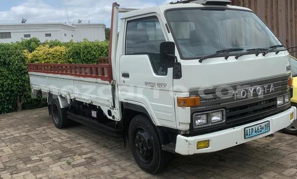 Buy Used Toyota Dyna White Car in Maputo in Maputo Buy Used Toyota Dyna White Car in Maputo in Maputo