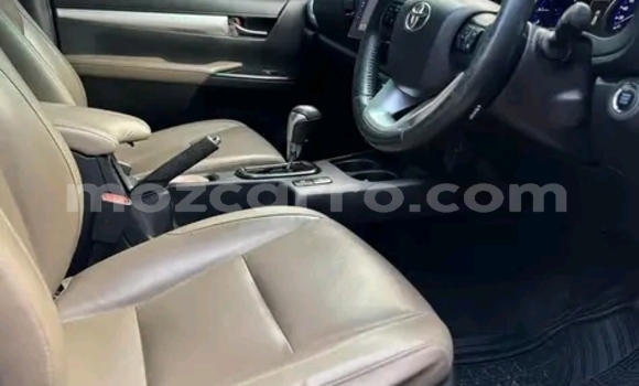 Nunua Ilio tumika Toyota Hiluxe Revo Bluu Gari ndani ya Maputo nchini Maputo Nunua Ilio tumika Toyota Hiluxe Revo Bluu Gari ndani ya Maputo nchini Maputo