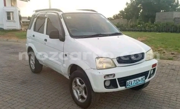Nunua Ilio tumika Toyota Cami Nyeupe Gari ndani ya Maputo nchini Maputo