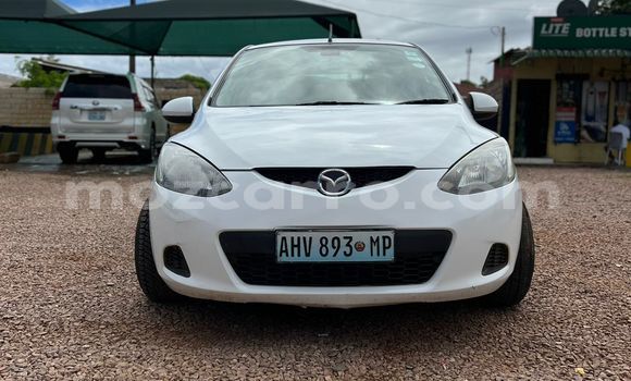 Buy Used Mazda Demio White Car in Maputo in Maputo