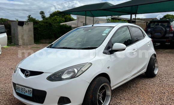 Comprar Usado Mazda Demio Branco Carro em Maputo em Maputo Comprar Usado Mazda Demio Branco Carro em Maputo em Maputo