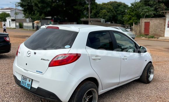 Comprar Usado Mazda Demio Branco Carro em Maputo em Maputo Comprar Usado Mazda Demio Branco Carro em Maputo em Maputo