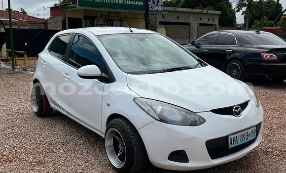 Comprar Usado Mazda Demio Branco Carro em Maputo em Maputo Comprar Usado Mazda Demio Branco Carro em Maputo em Maputo