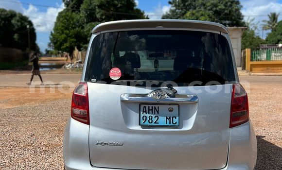 Comprar Usado Toyota Ractis Prata Carro em Maputo em Maputo Comprar Usado Toyota Ractis Prata Carro em Maputo em Maputo