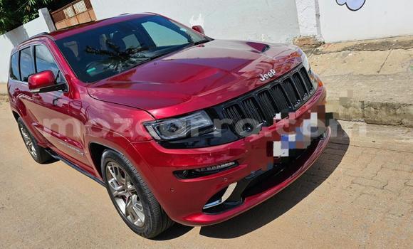 Nunua Ilio tumika Jeep Grand Cherokee Nyekundu Gari ndani ya Maputo nchini Maputo
