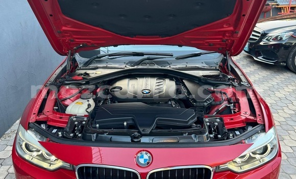 Comprar Usado BMW 3-Series Vermelho Carro em Maputo em Maputo Comprar Usado BMW 3-Series Vermelho Carro em Maputo em Maputo