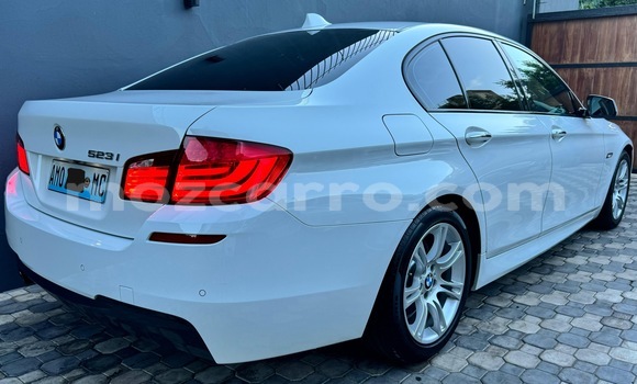 Comprar Usado BMW 5-Series Branco Carro em Maputo em Maputo Comprar Usado BMW 5-Series Branco Carro em Maputo em Maputo