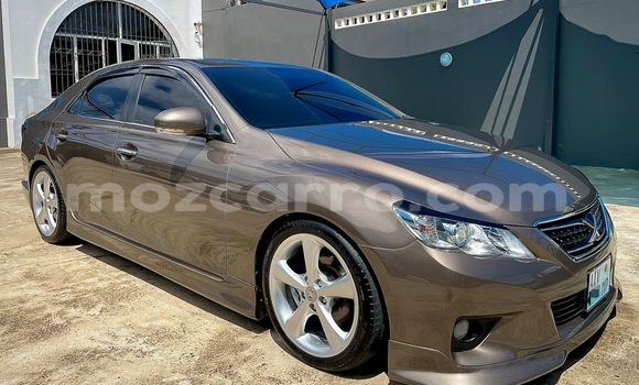 Buy Used Toyota Mark X Brown Car in Maputo in Maputo