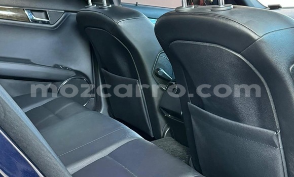 Comprar Usado Mercedes-Benz C-Classe Azul Carro em Maputo em Maputo Comprar Usado Mercedes-Benz C-Classe Azul Carro em Maputo em Maputo