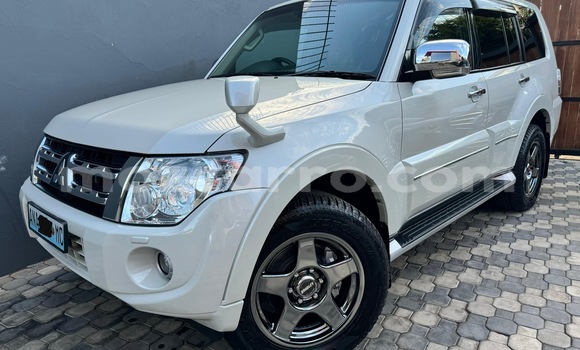 Comprar Usado Mitsubishi Pajero Branco Carro em Maputo em Maputo Comprar Usado Mitsubishi Pajero Branco Carro em Maputo em Maputo