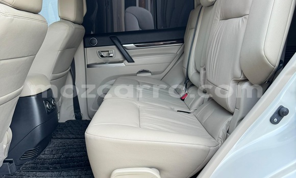 Comprar Usado Mitsubishi Pajero Branco Carro em Maputo em Maputo Comprar Usado Mitsubishi Pajero Branco Carro em Maputo em Maputo