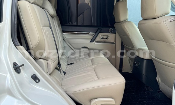 Comprar Usado Mitsubishi Pajero Branco Carro em Maputo em Maputo Comprar Usado Mitsubishi Pajero Branco Carro em Maputo em Maputo