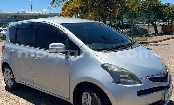 Comprar Usado Toyota Ractis Prata Carro em Maputo em Maputo Comprar Usado Toyota Ractis Prata Carro em Maputo em Maputo