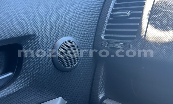 Comprar Usado Toyota Ractis Prata Carro em Maputo em Maputo Comprar Usado Toyota Ractis Prata Carro em Maputo em Maputo