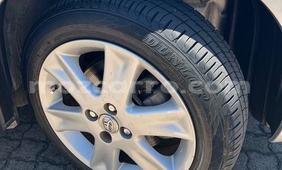 Comprar Usado Toyota Ractis Prata Carro em Maputo em Maputo Comprar Usado Toyota Ractis Prata Carro em Maputo em Maputo