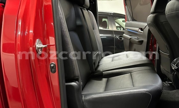 Comprar Usado Toyota Hiluxe Revo Vermelho Carro em Maputo em Maputo Comprar Usado Toyota Hiluxe Revo Vermelho Carro em Maputo em Maputo