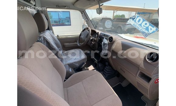 Buy Import Toyota Land Cruiser White Car in Import - Dubai in Cabo Delgado Buy Import Toyota Land Cruiser White Car in Import - Dubai in Cabo Delgado