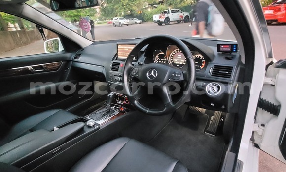 Comprar Usado Mercedes Viano Branco Carro em Maputo em Maputo Comprar Usado Mercedes Viano Branco Carro em Maputo em Maputo