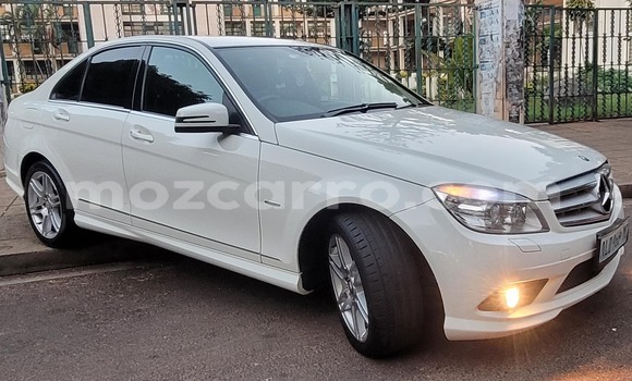 Comprar Usado Mercedes Viano Branco Carro em Maputo em Maputo Comprar Usado Mercedes Viano Branco Carro em Maputo em Maputo