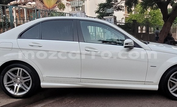 Comprar Usado Mercedes Viano Branco Carro em Maputo em Maputo Comprar Usado Mercedes Viano Branco Carro em Maputo em Maputo