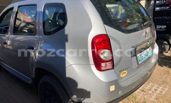 Nunua Ilio tumika Renault Duster Fedha Gari ndani ya Maputo nchini Maputo Nunua Ilio tumika Renault Duster Fedha Gari ndani ya Maputo nchini Maputo