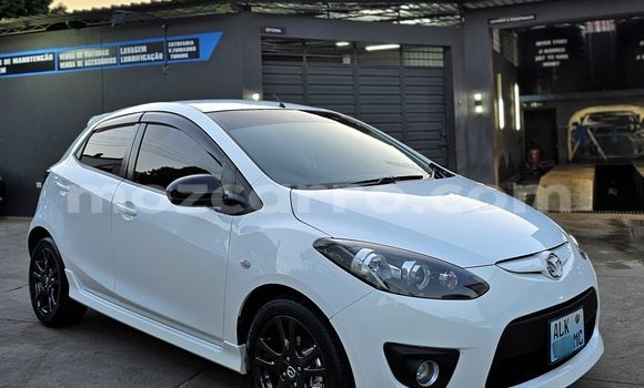 Comprar Usado Mazda Demio Branco Carro em Maputo em Maputo