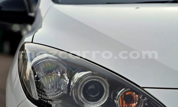 Buy Used Mazda Demio White Car in Maputo in Maputo Buy Used Mazda Demio White Car in Maputo in Maputo