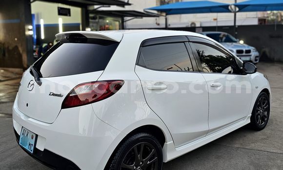 Buy Used Mazda Demio White Car in Maputo in Maputo Buy Used Mazda Demio White Car in Maputo in Maputo