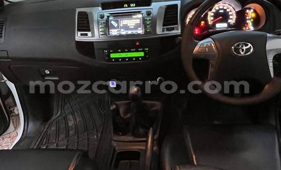 Comprar Usado Toyota Hilux Branco Carro em Maputo em Maputo Comprar Usado Toyota Hilux Branco Carro em Maputo em Maputo