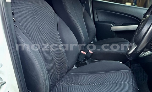 Comprar Usado Mazda Demio Branco Carro em Maputo em Maputo Comprar Usado Mazda Demio Branco Carro em Maputo em Maputo