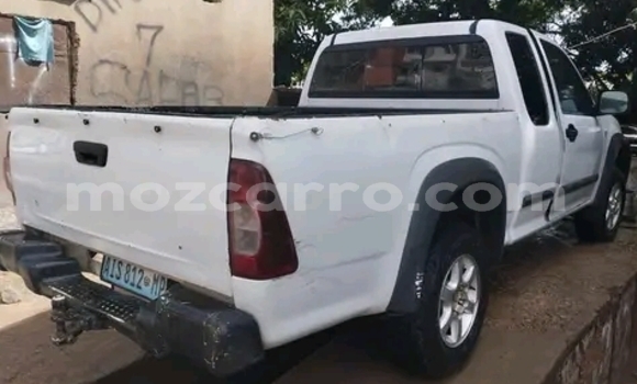 Tenga Tsaru Isuzu KB Chena Mota in Maputo in Maputo Tenga Tsaru Isuzu KB Chena Mota in Maputo in Maputo