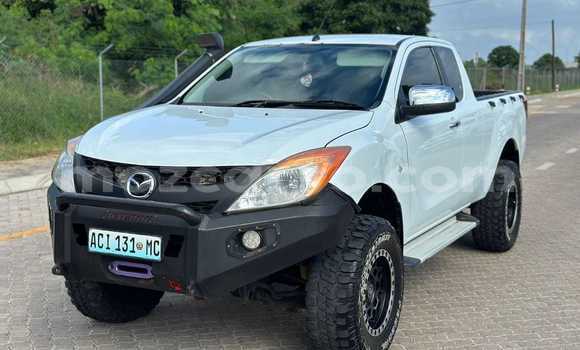 Comprar Usado Mazda BT-50 Branco Carro em Maputo em Maputo Comprar Usado Mazda BT-50 Branco Carro em Maputo em Maputo
