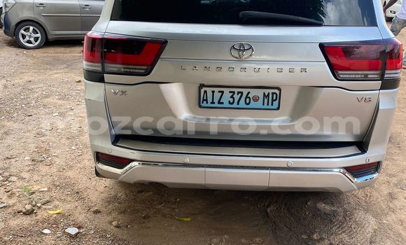 Buy Used Toyota Land Cruiser Prado Silver Car in Maputo in Maputo Buy Used Toyota Land Cruiser Prado Silver Car in Maputo in Maputo