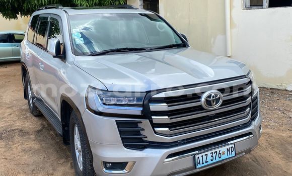Buy Used Toyota Land Cruiser Prado Silver Car in Maputo in Maputo Buy Used Toyota Land Cruiser Prado Silver Car in Maputo in Maputo