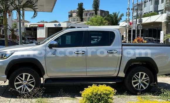 Buy Used Toyota Hiluxe Revo Silver Car in Maputo in Maputo Buy Used Toyota Hiluxe Revo Silver Car in Maputo in Maputo