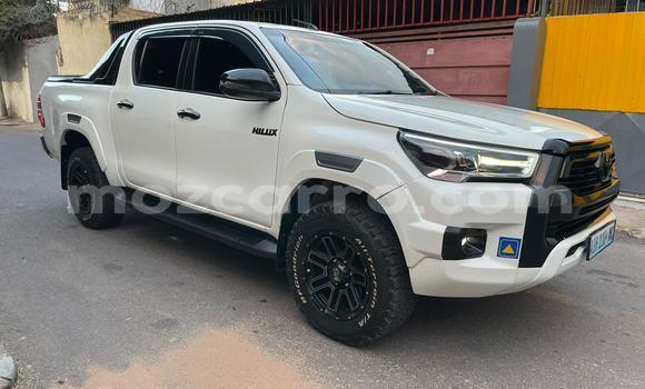 Comprar Usado Toyota Hiluxe Revo Branco Carro em Maputo em Maputo Comprar Usado Toyota Hiluxe Revo Branco Carro em Maputo em Maputo