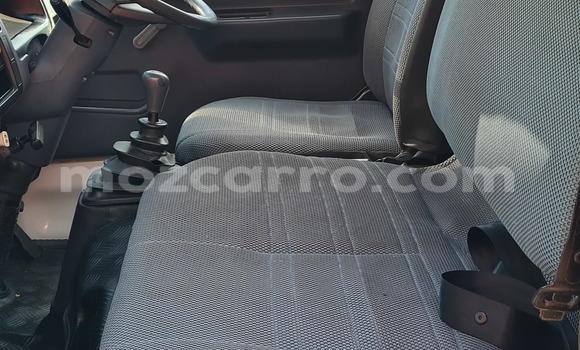 Comprar Usado Toyota Dyna Branco Caminhão em Maputo em Maputo Comprar Usado Toyota Dyna Branco Caminhão em Maputo em Maputo