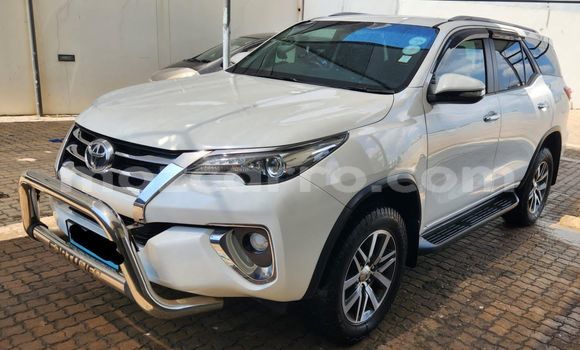 Comprar Usado Toyota Fortuner Branco Carro em Maputo em Maputo Comprar Usado Toyota Fortuner Branco Carro em Maputo em Maputo
