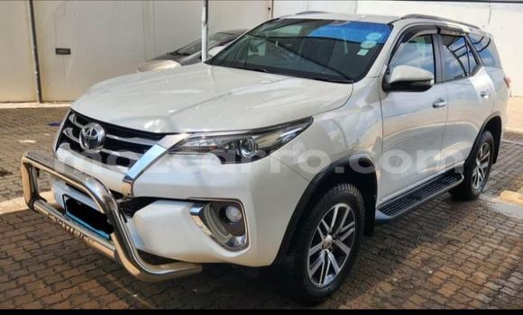 Comprar Usado Toyota Fortuner Branco Carro em Maputo em Maputo Comprar Usado Toyota Fortuner Branco Carro em Maputo em Maputo