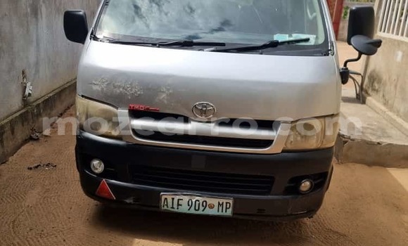 Comprar Usado Toyota Hiace Prata Carro em Maputo em Maputo Comprar Usado Toyota Hiace Prata Carro em Maputo em Maputo
